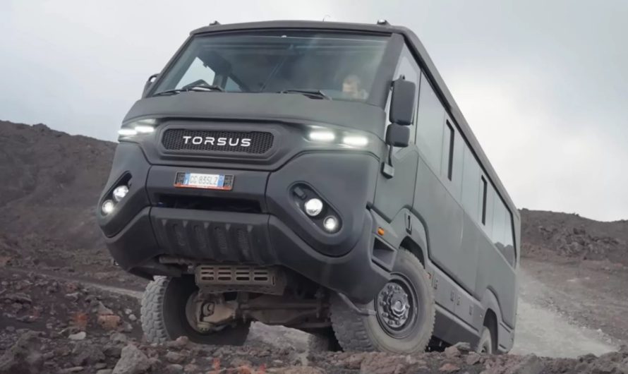 Top Gear протестував створений українцями позашляховий автобус (відео)
